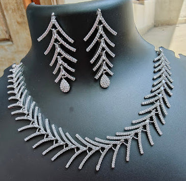 Silverleaf Elegance Necklace Set
