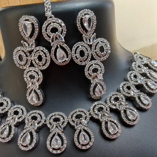 Floral teardrop earrings