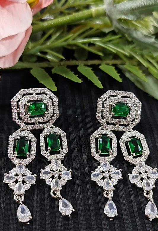 Green color necklace