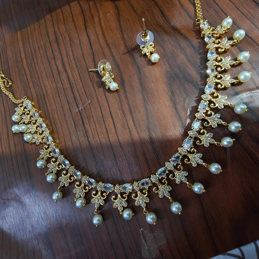 Elegant Pearl Necklace Set
