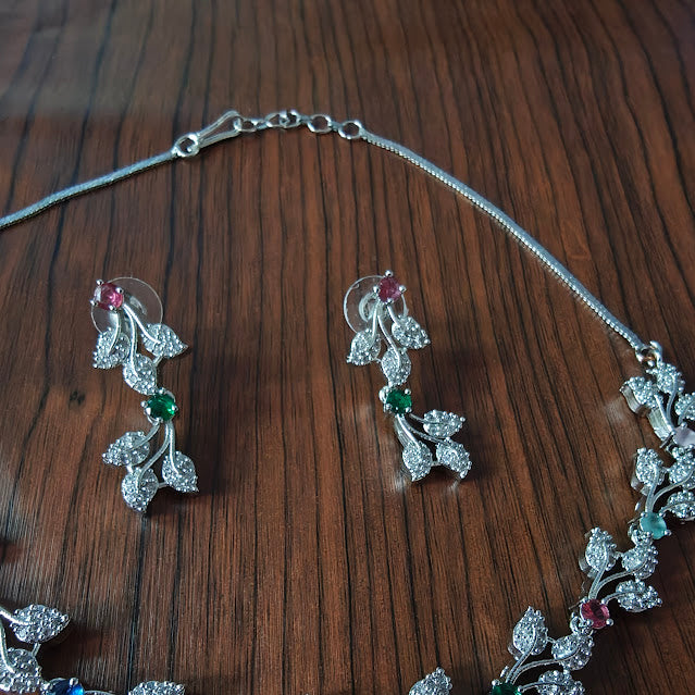Classic Tricolor Necklace Set