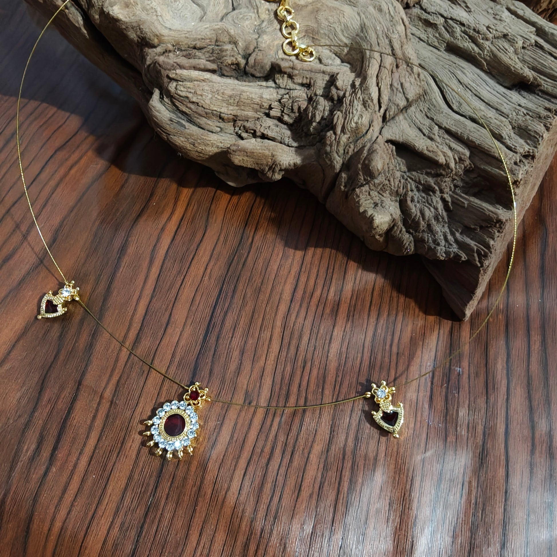 Invisible chain necklace