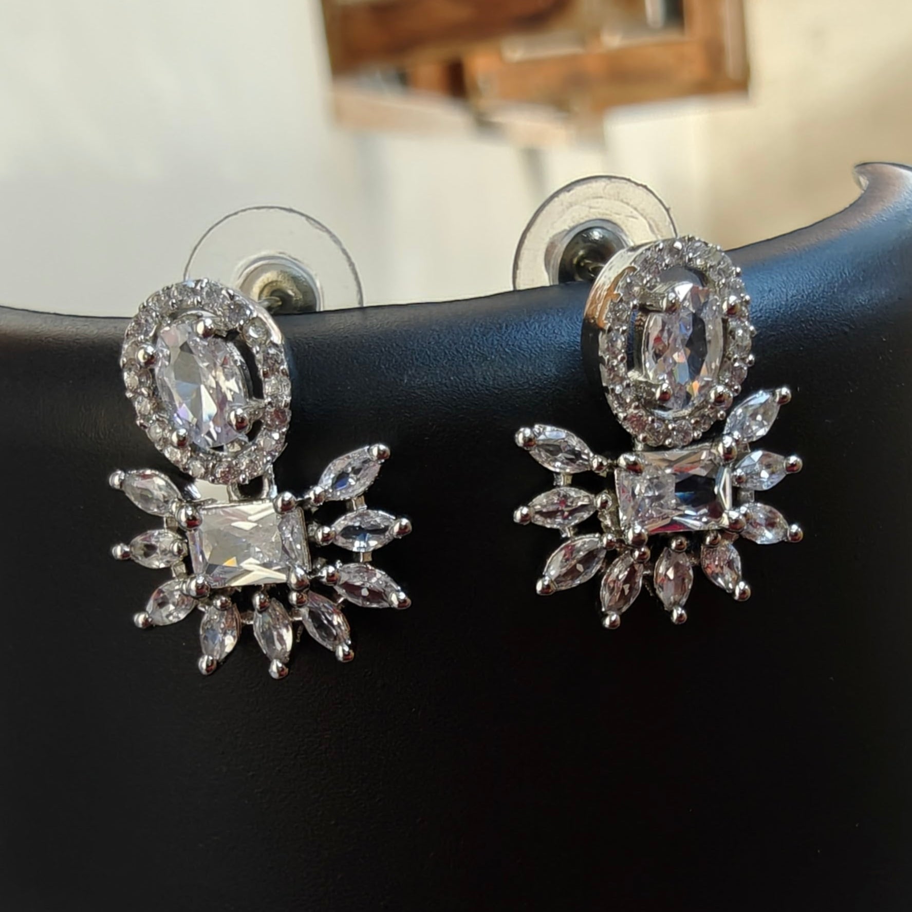 Flower statement necklace with studs